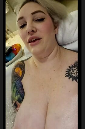 TheMoistQueen Nude Leaks OnlyFans Photo 27