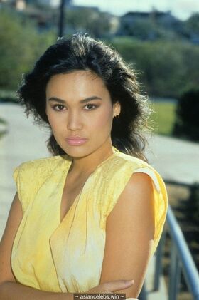 Tia Carrere