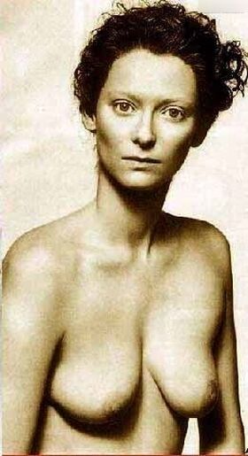 Tilda Swinton Nude Leaks OnlyFans Photo 30