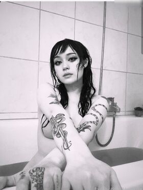 Vylerria Nude Leaks OnlyFans Photo 30