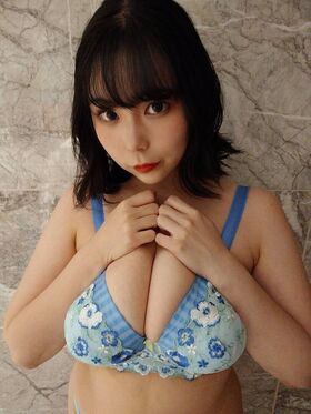 Yuria Yoshine